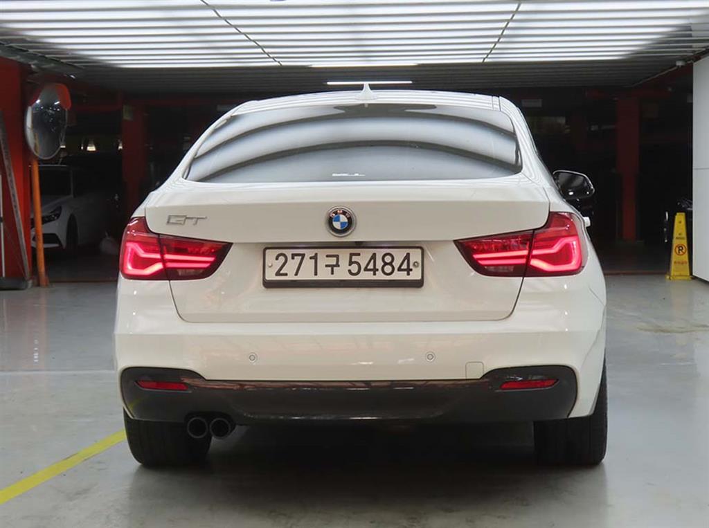 BMW Gran Turismo - Vista 3
