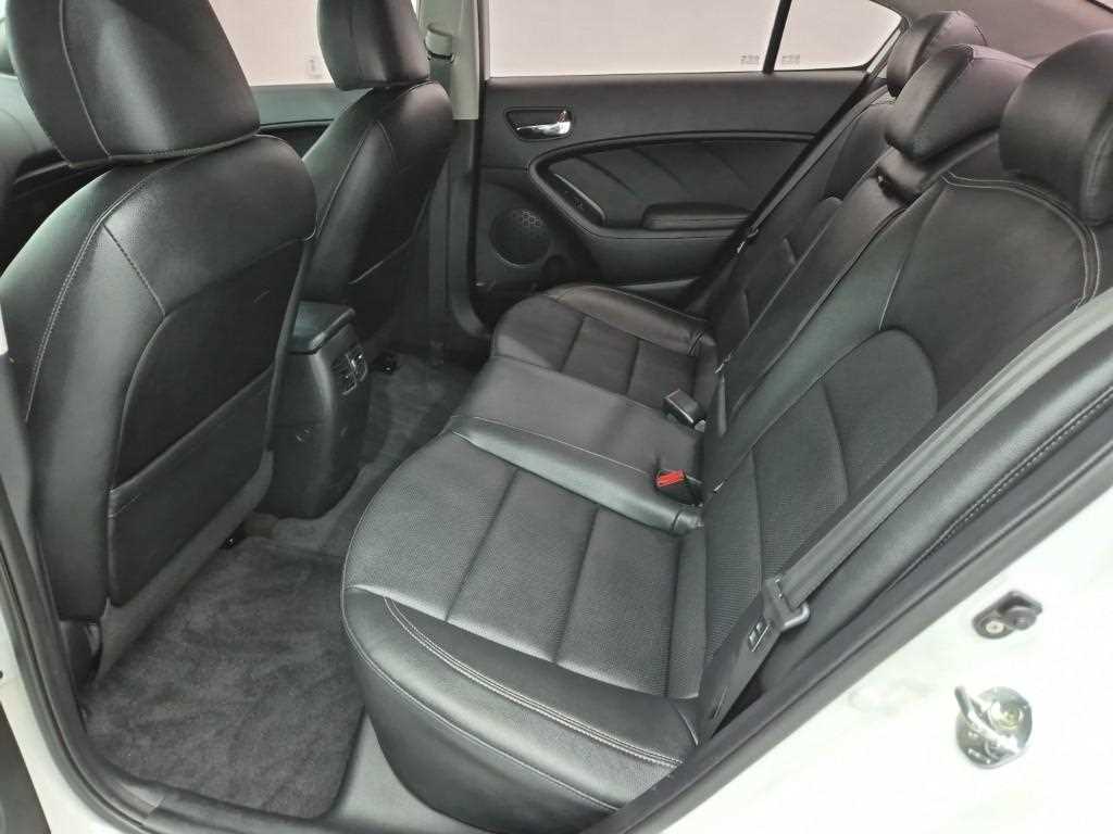 KIA K3 2015 Blanco - Importación desde Corea - HF Imports Iquique - Foto 14