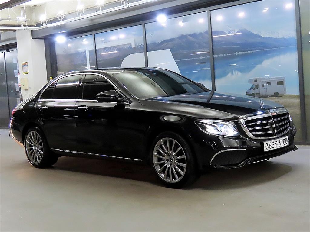 Mercedes Benz E class 2020 Negro - Importación desde Corea - HF Imports Iquique - Foto 1
