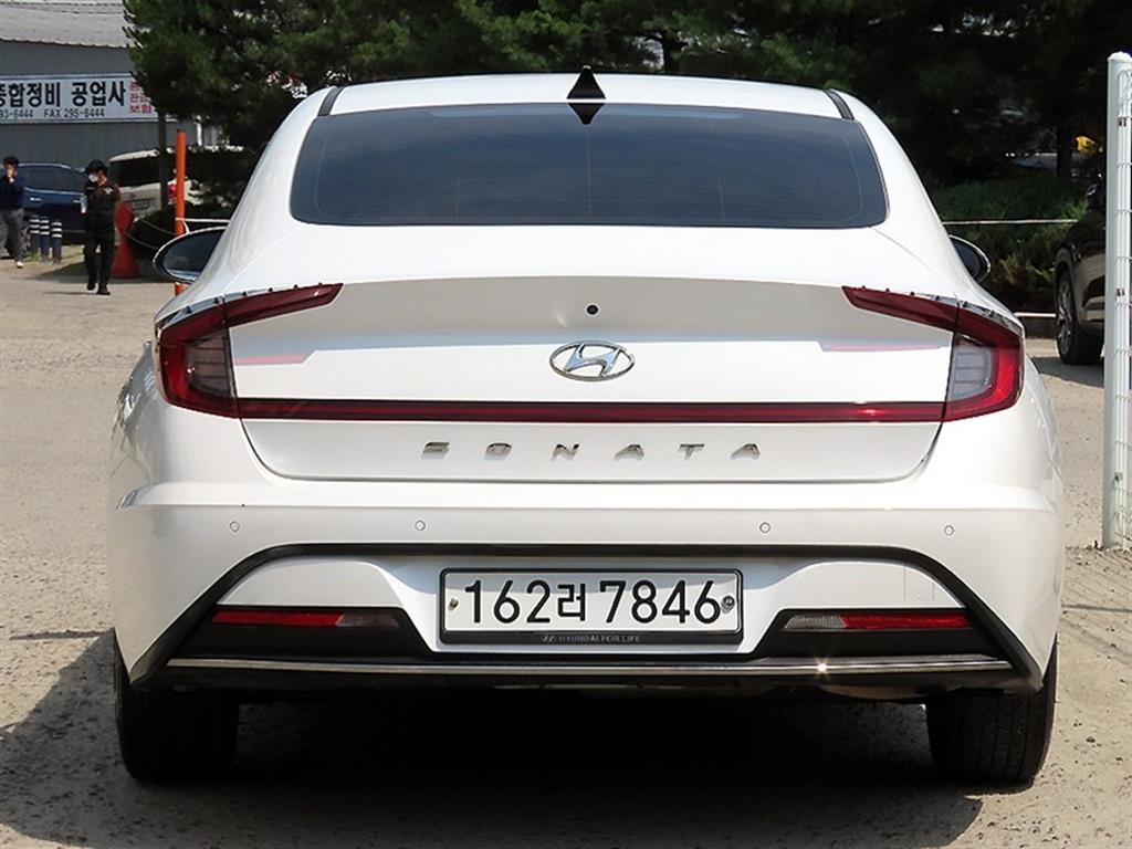 HYUNDAI Sonata - Vista 4