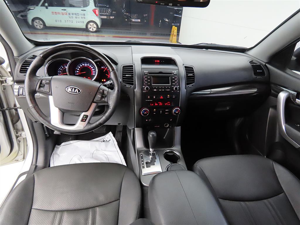 KIA Sorento - Vista 9