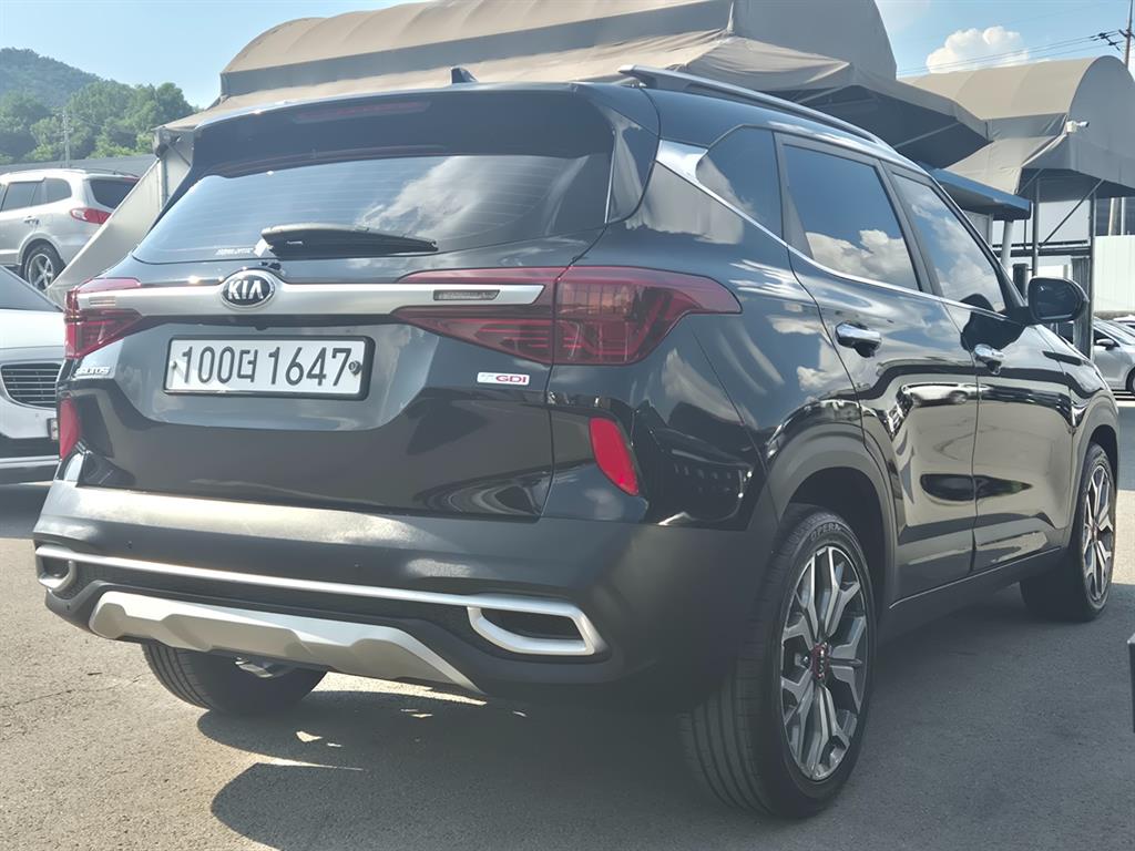 KIA Seltos - Vista 4