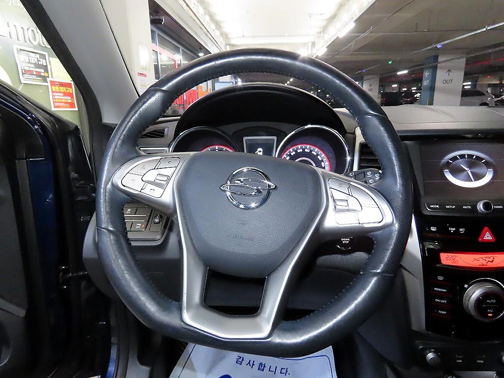 Ssangyong Tivoli - Vista 8