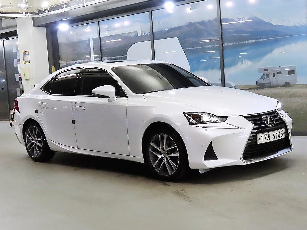 Lexus IS 2017 Blanco - Importación desde Corea - HF Imports Iquique - Foto 1