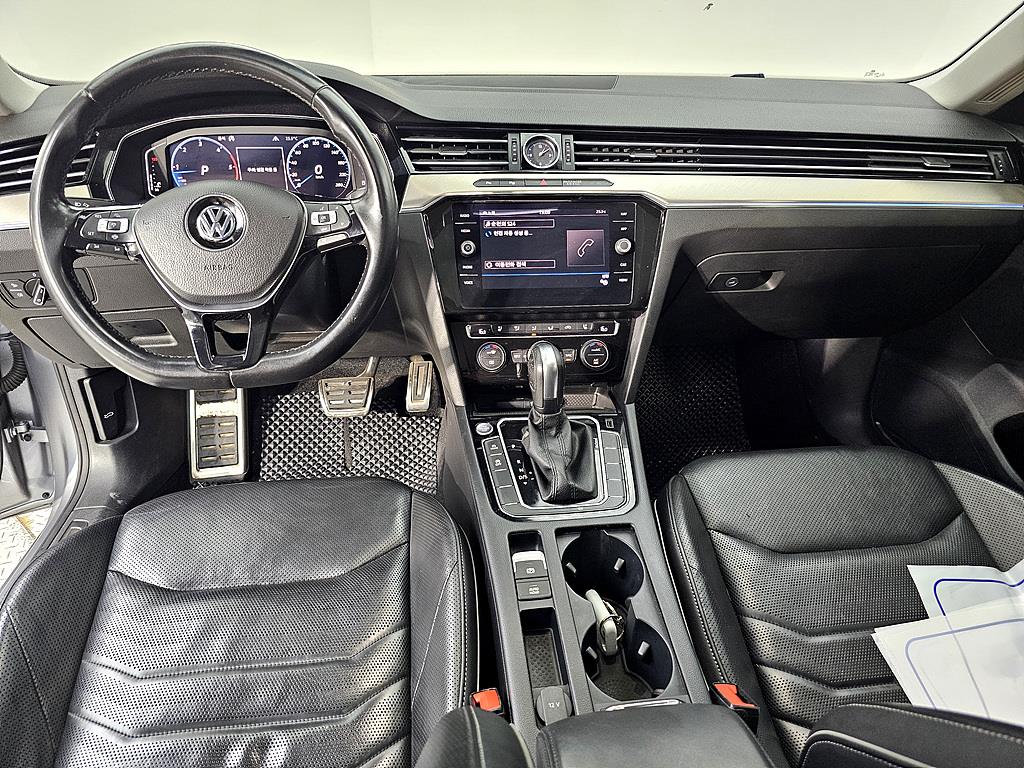 Volkswagen Arteon - Vista 5