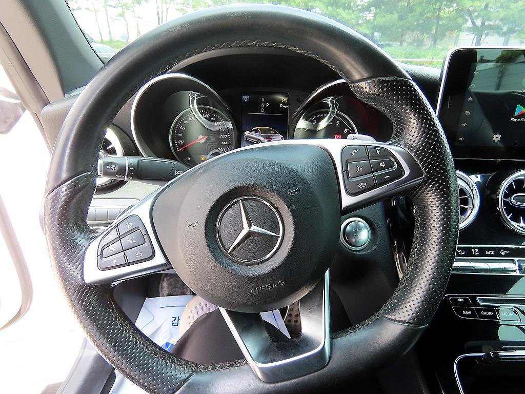 Mercedes Benz C Class - Vista 10
