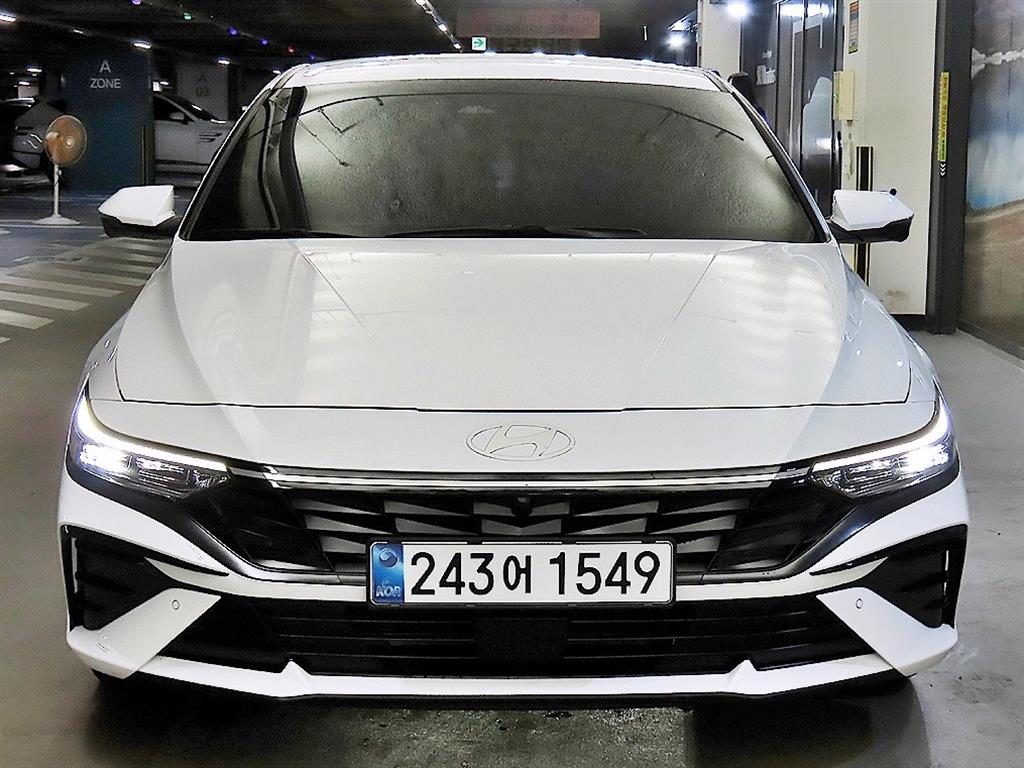 HYUNDAI Avante - Vista 2