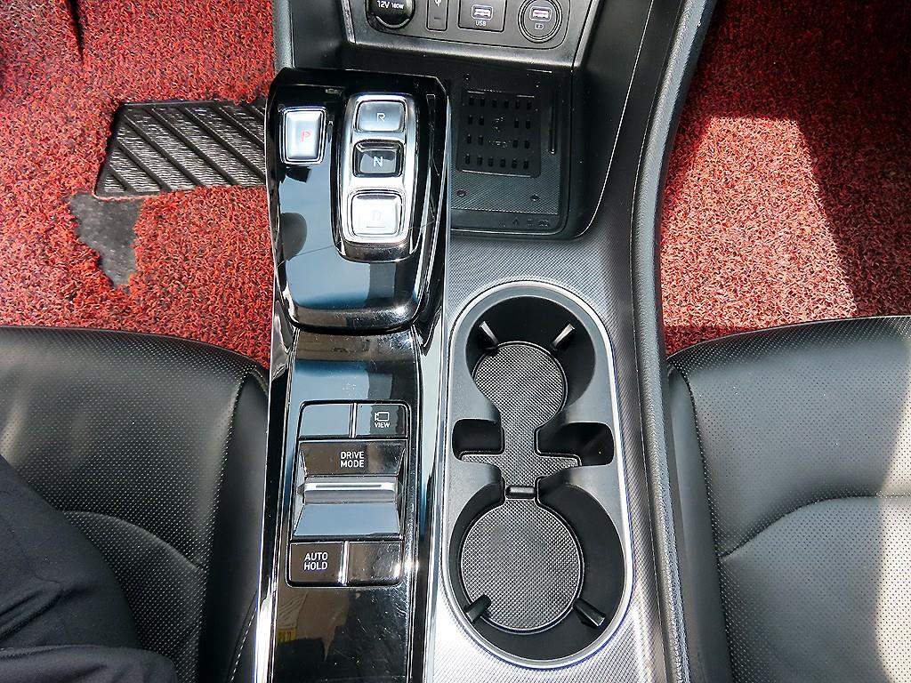 HYUNDAI Sonata - Vista 10