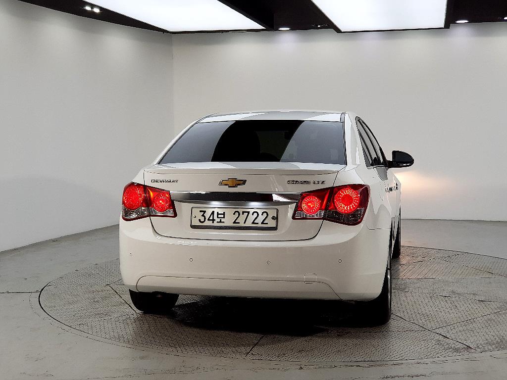 Chevrolet Cruise - Vista 3