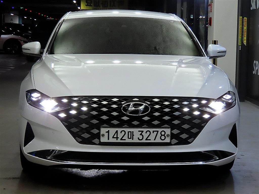 HYUNDAI Grandeur - Vista 2