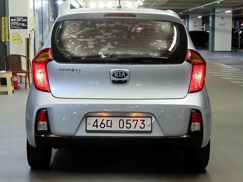 KIA Morning - Vista 5