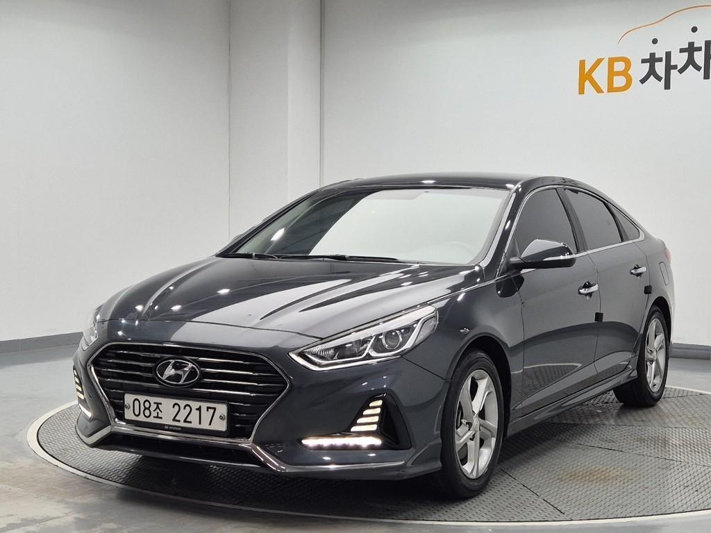 HYUNDAI Sonata - Vista 3