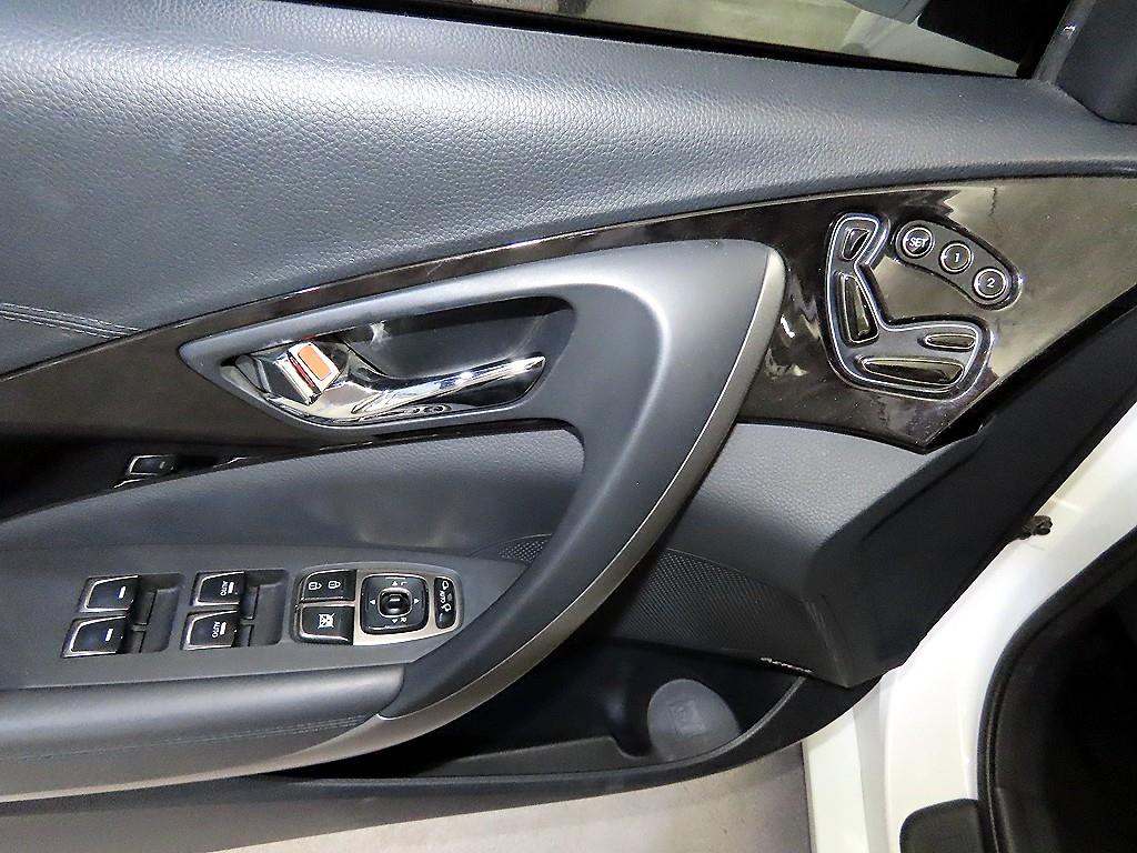 HYUNDAI Grandeur 2013 Blanco - Importación desde Corea - HF Imports Iquique - Foto 13