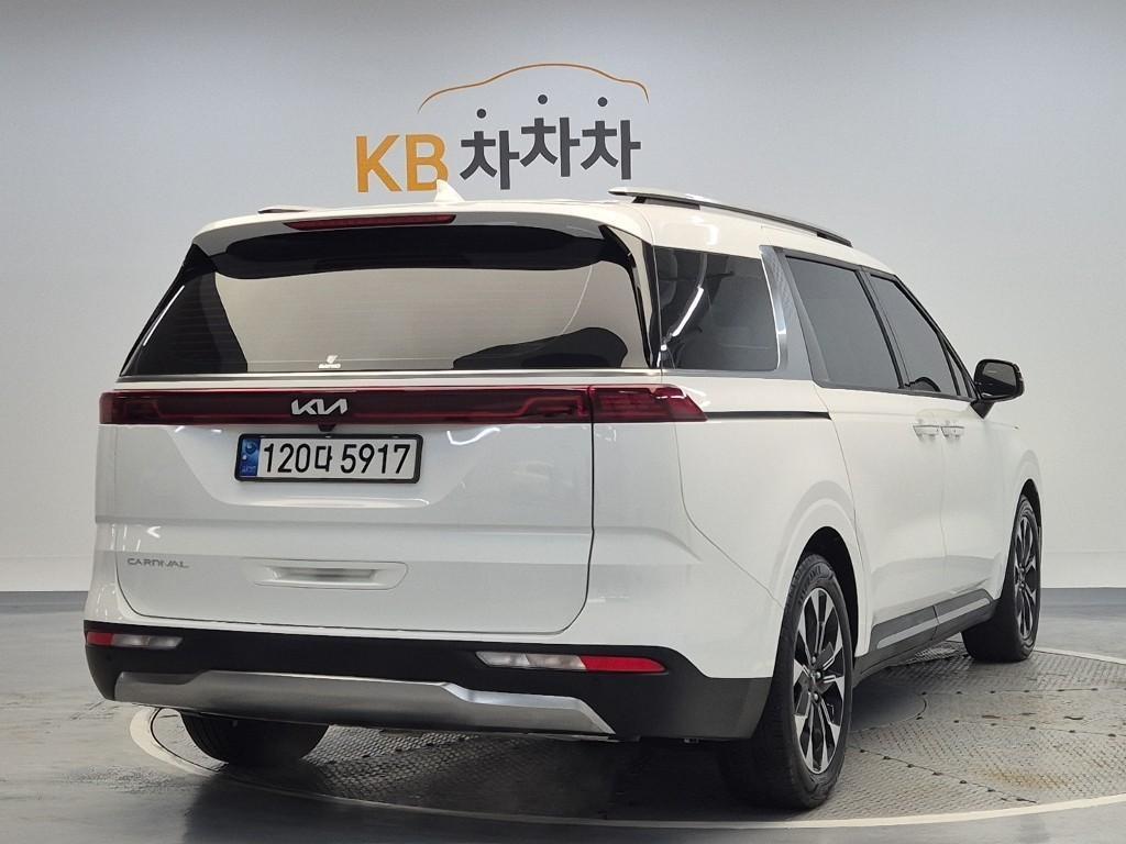 KIA Carnival - Vista 2