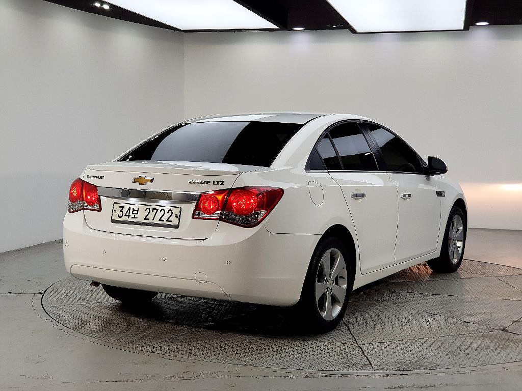 Chevrolet Cruise - Vista 6