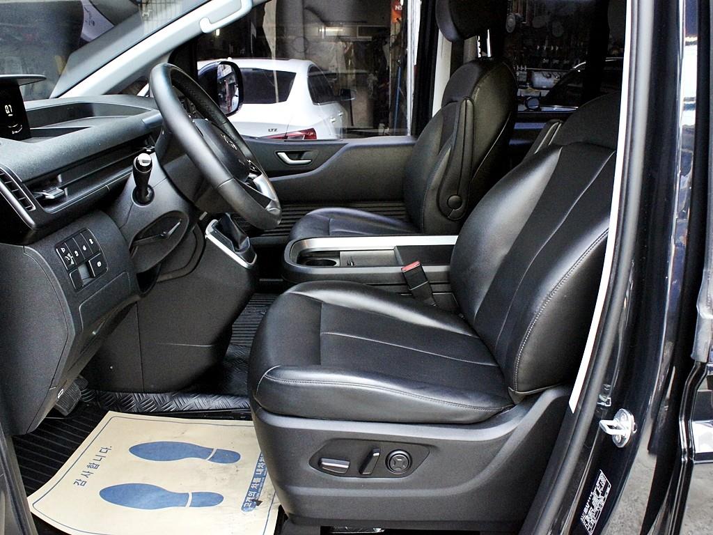 HYUNDAI Staria - Vista 9