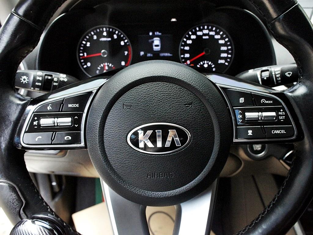 KIA K3 2019 Blanco - Importación desde Corea - HF Imports Iquique - Foto 8
