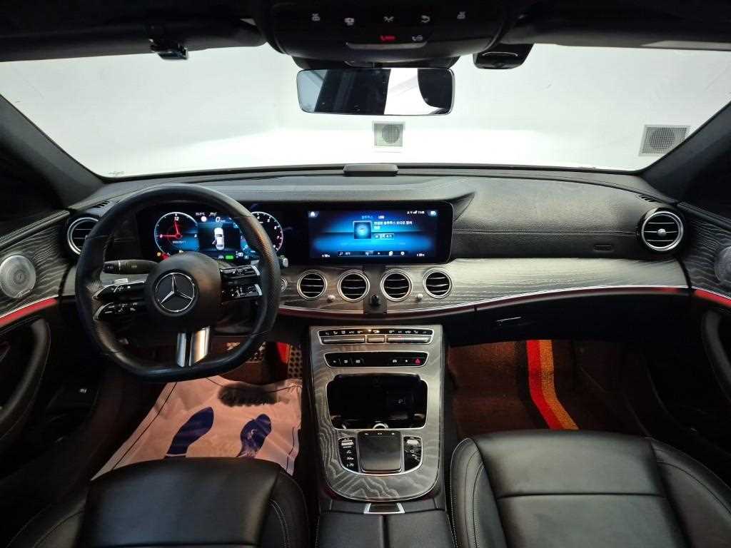 Mercedes Benz E class - Vista 9