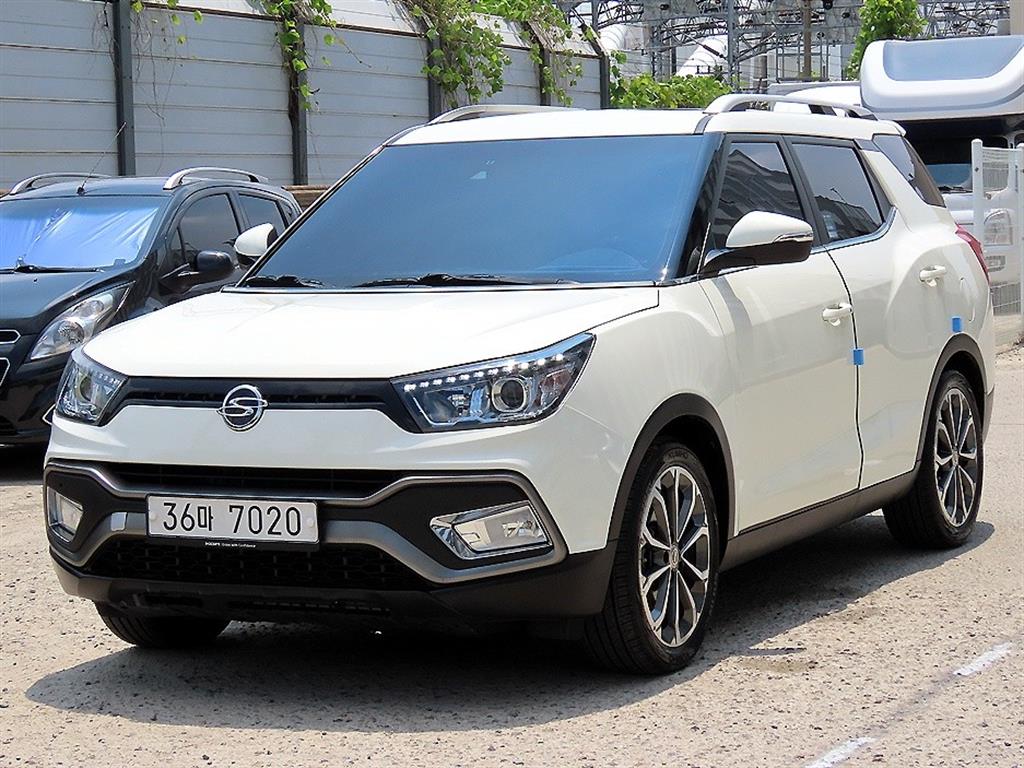 Ssangyong Tivoli - Vista 2