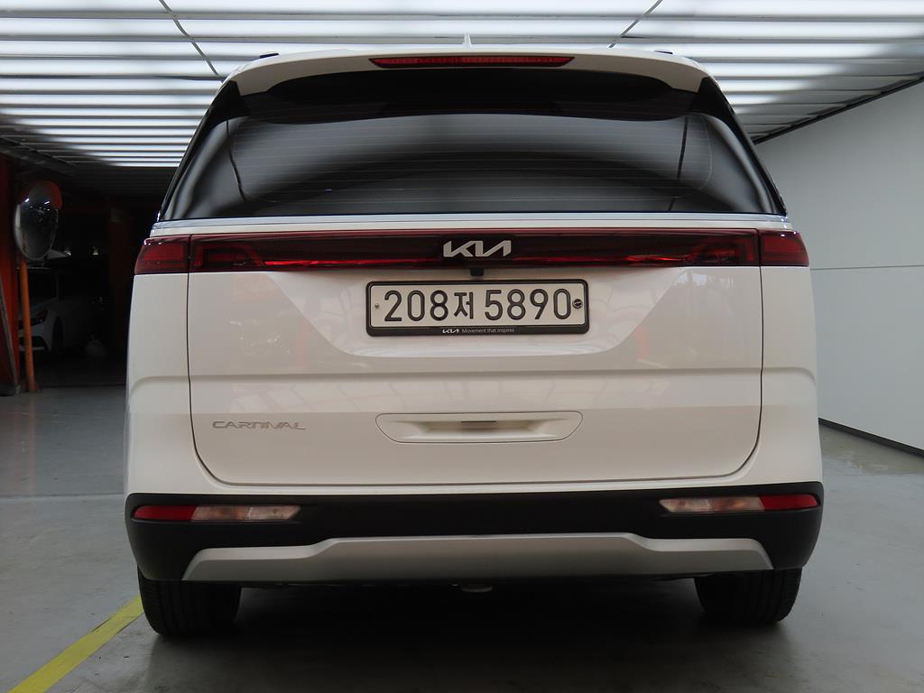 KIA Carnival - Vista 3