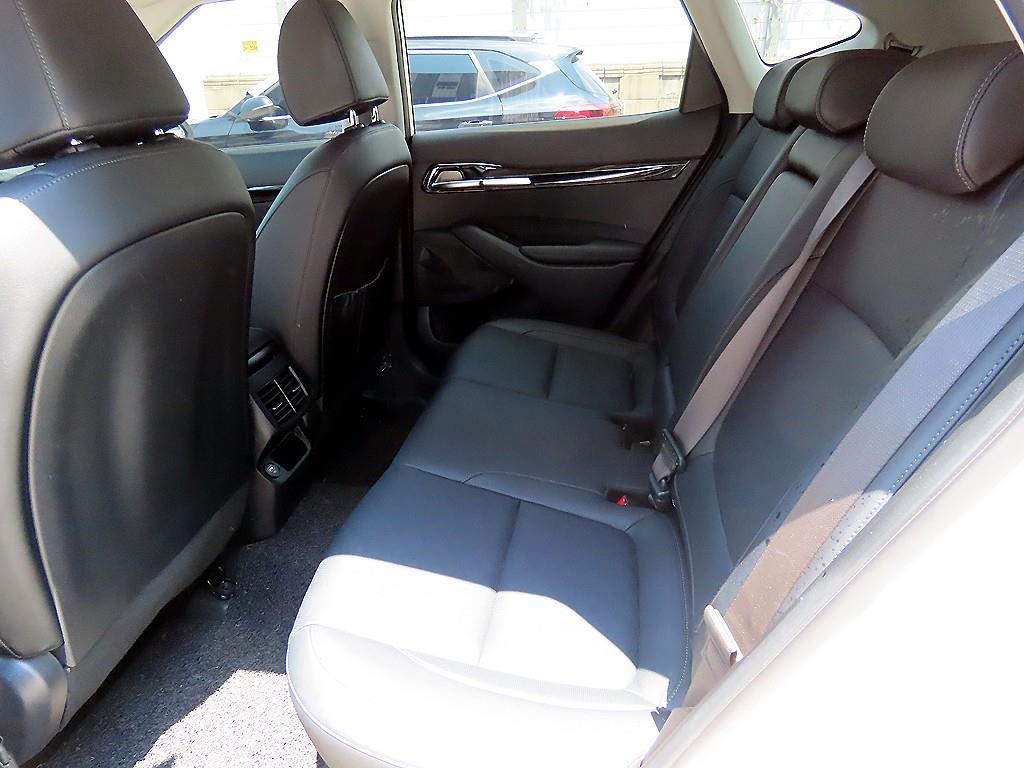 KIA Seltos - Vista 6
