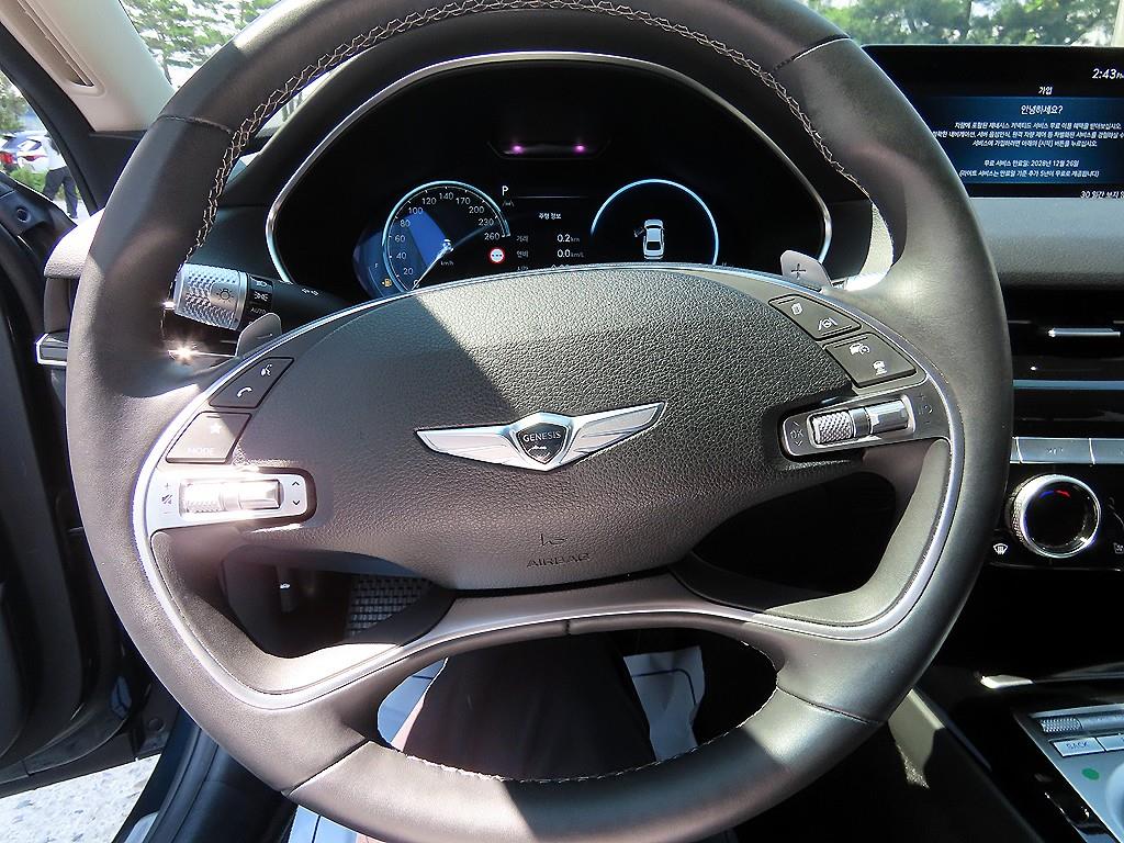 Genesis G80 - Vista 8
