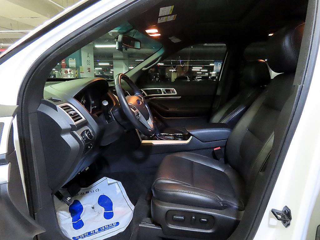 Ford Explorer - Vista 6