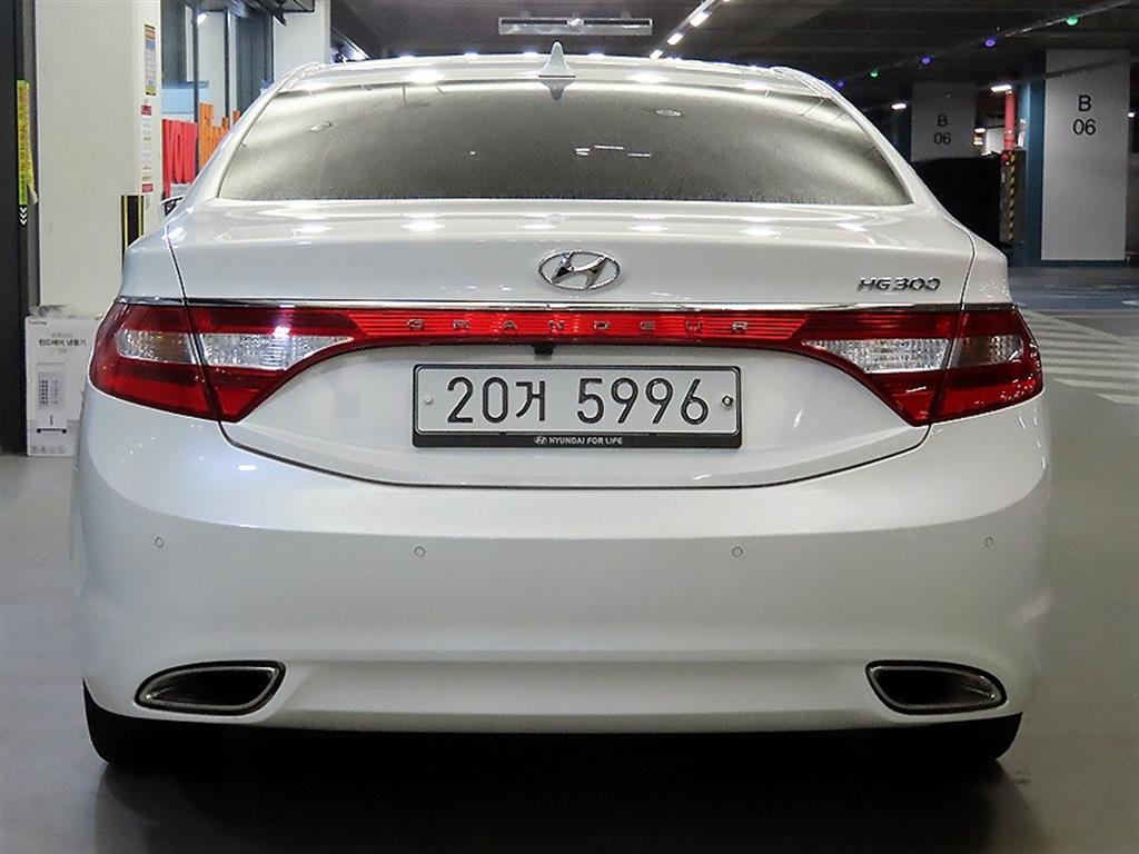 HYUNDAI Grandeur - Vista 5