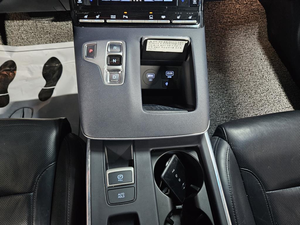 HYUNDAI Grandeur - Vista 10