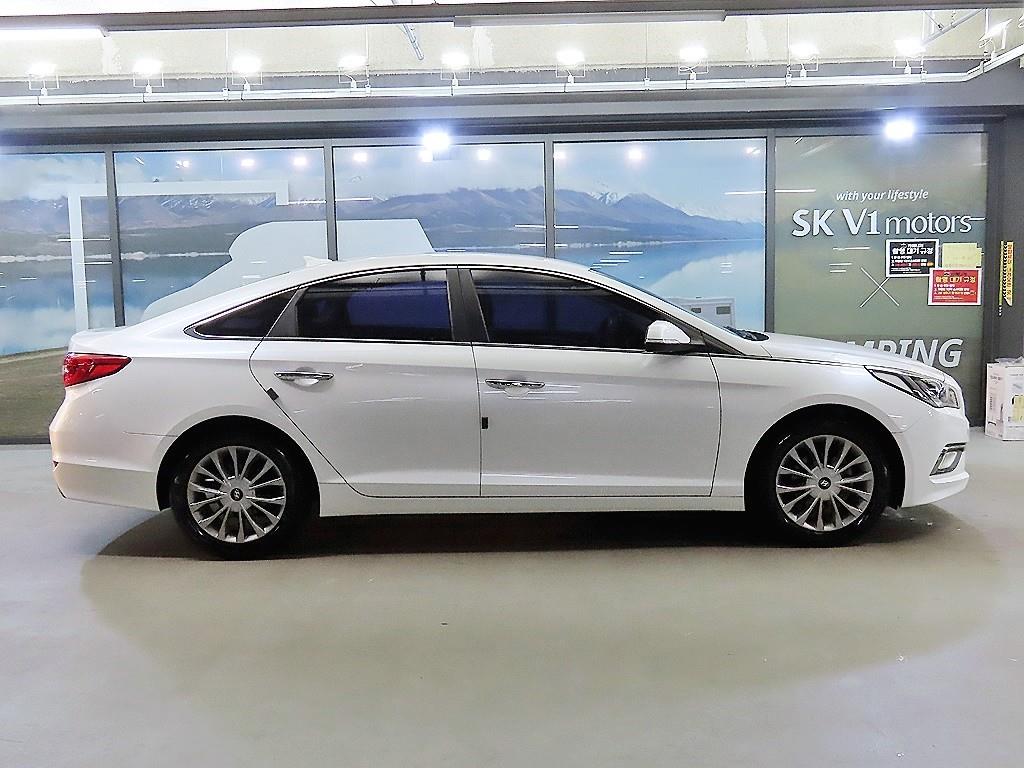 HYUNDAI Sonata - Vista 3