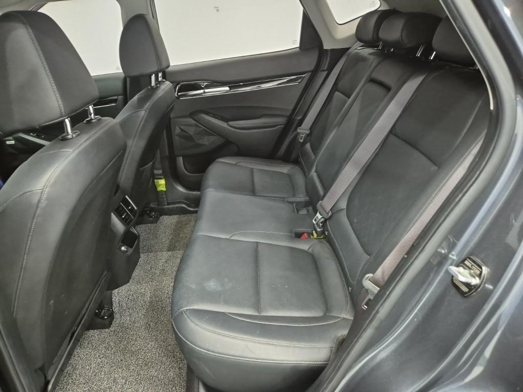 KIA Seltos - Vista 12