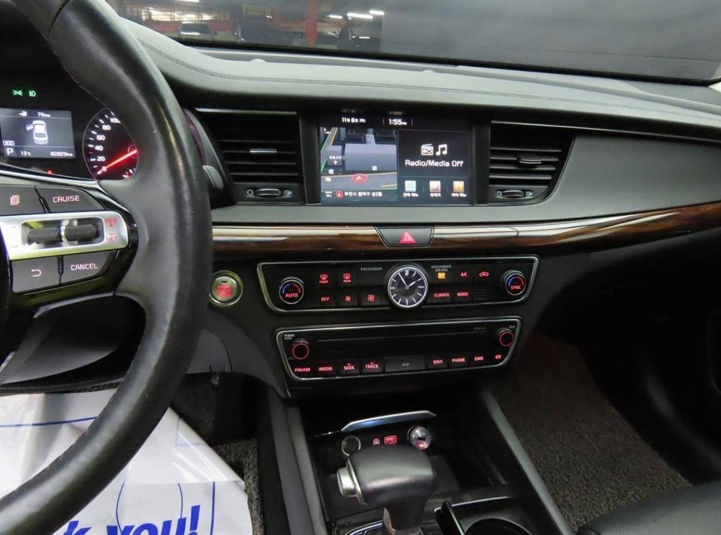 KIA K7 - Vista 10