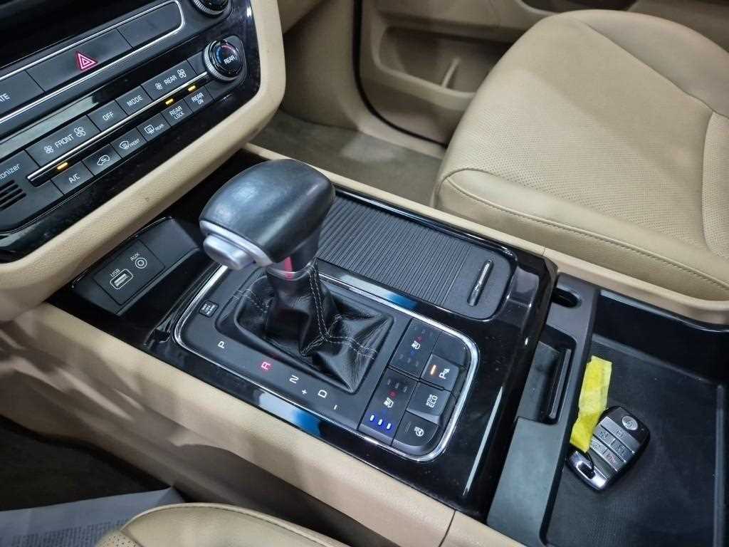 KIA Carnival - Vista 10