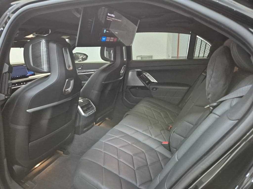 BMW 7 Series 2024 Negro - Importación desde Corea - HF Imports Iquique - Foto 13