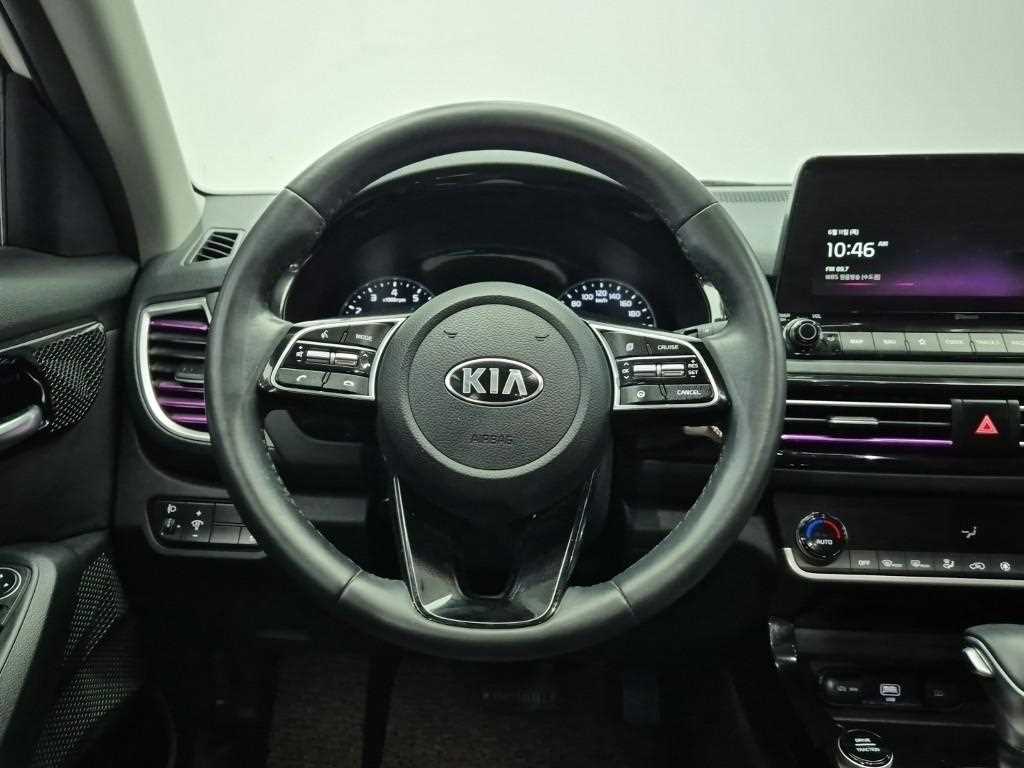 KIA Seltos - Vista 9