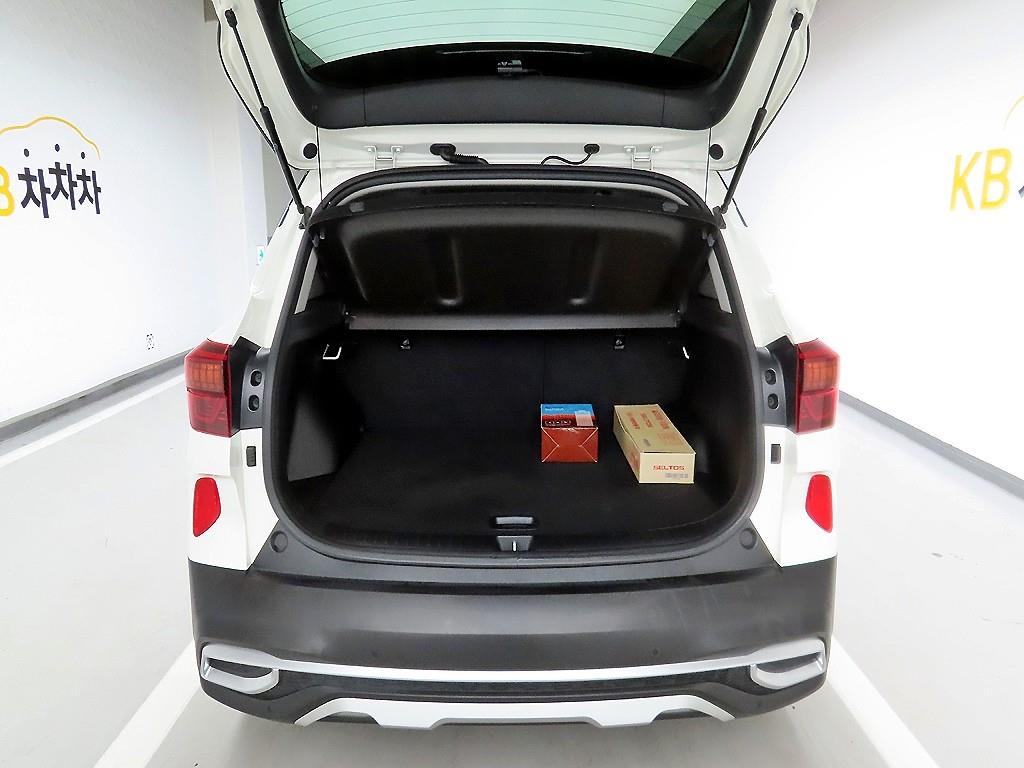 KIA Seltos - Vista 5