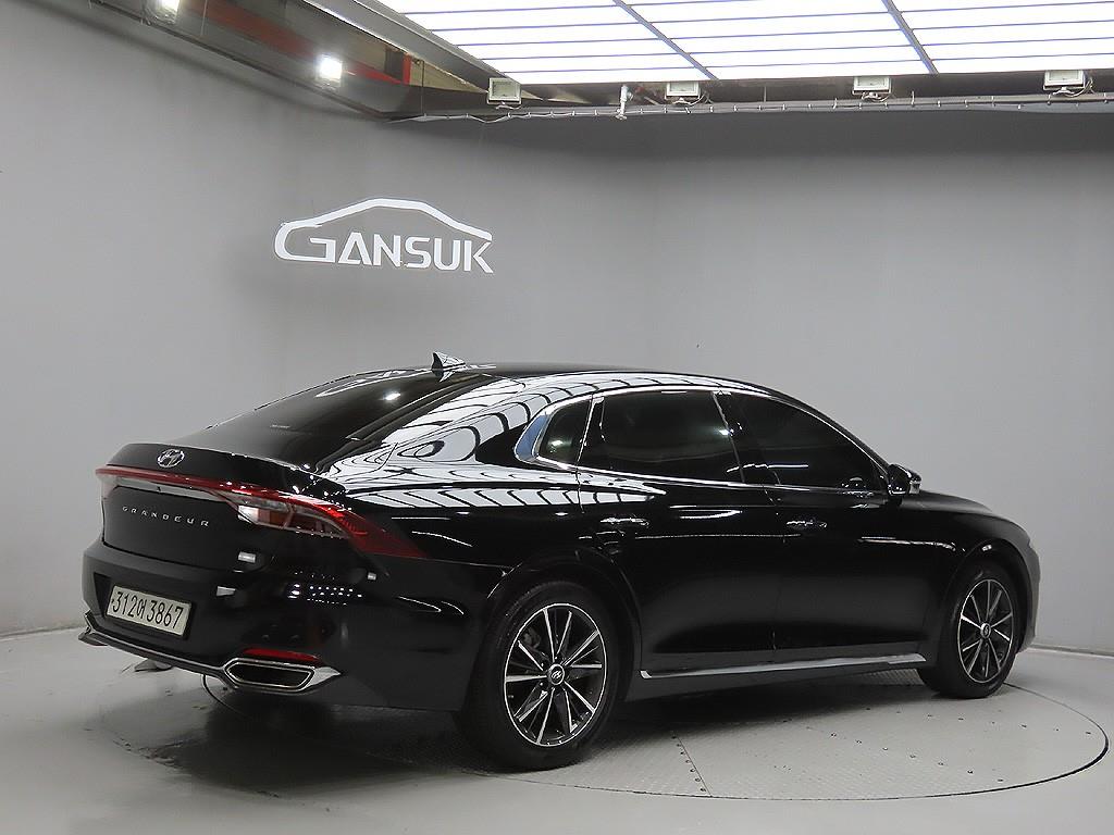 HYUNDAI Grandeur - Vista 6