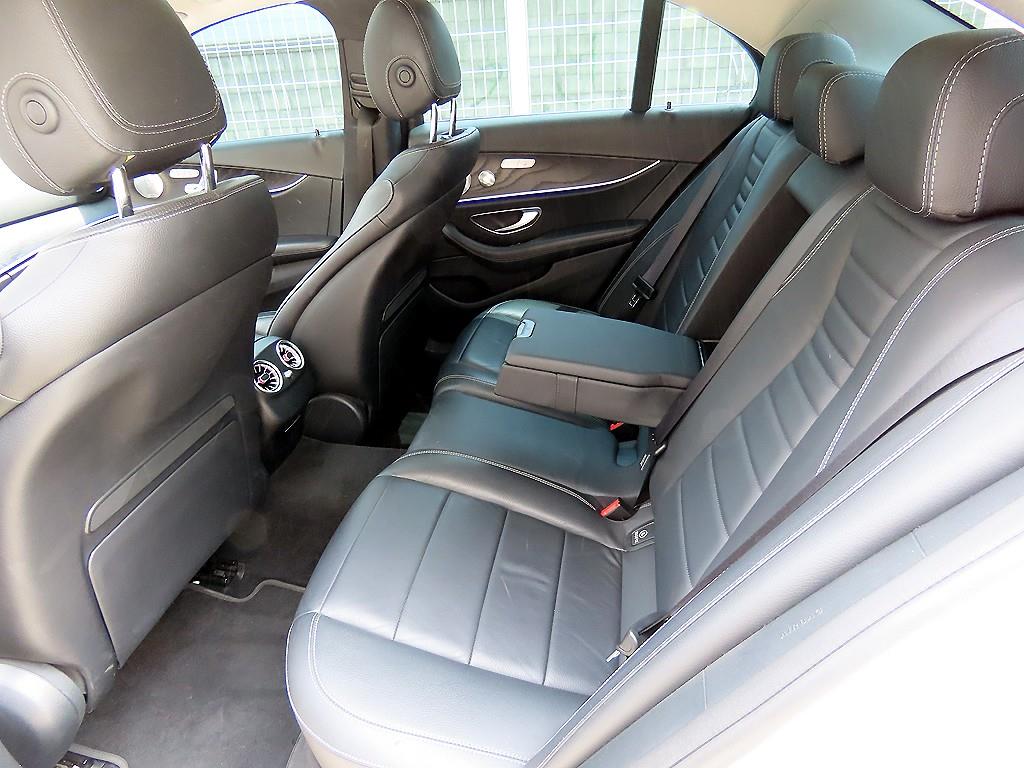Mercedes Benz E class - Vista 6
