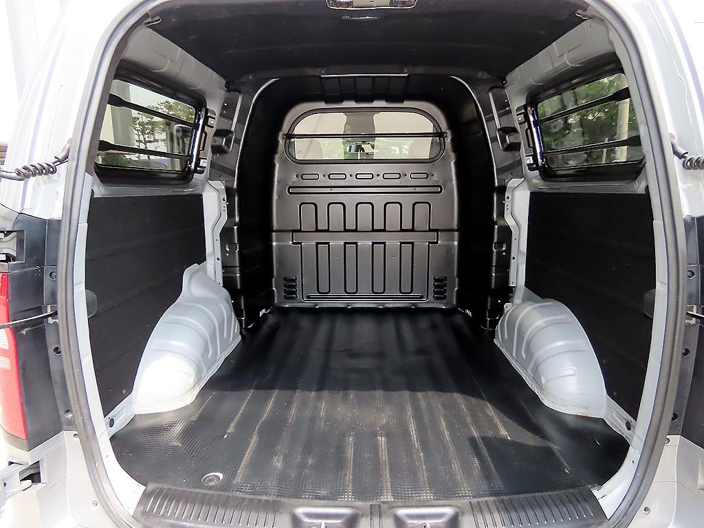 HYUNDAI Starex 2019 Gris - Importación desde Corea - HF Imports Iquique - Foto 16