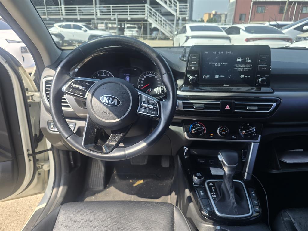KIA Seltos - Vista 5
