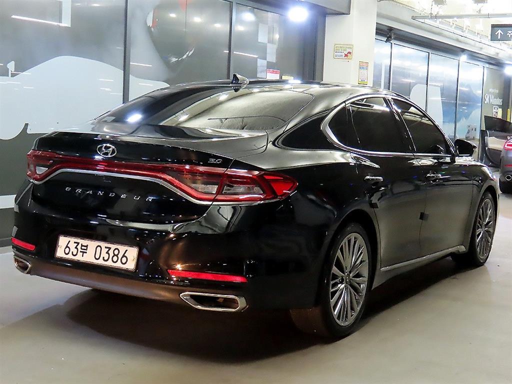 HYUNDAI Grandeur - Vista 4