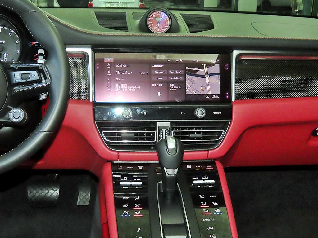 Porsche Macan - Vista 10