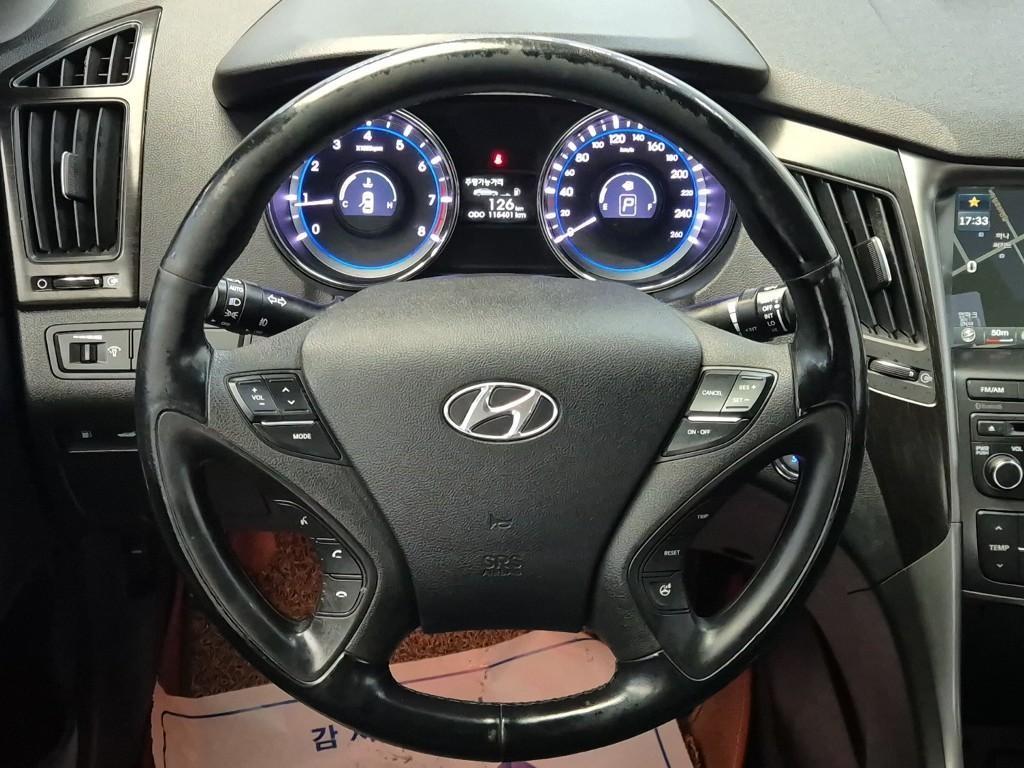 HYUNDAI Sonata - Vista 11