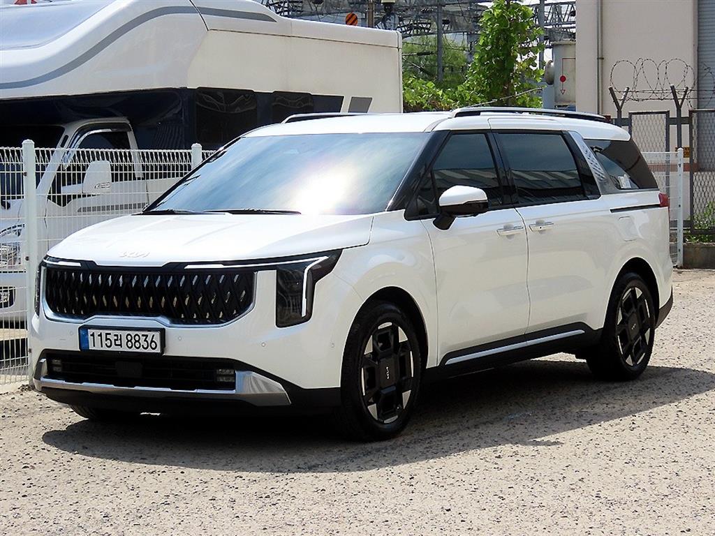 KIA Carnival - Vista 2