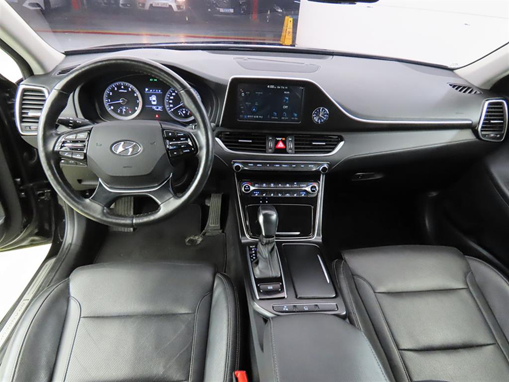 HYUNDAI Grandeur - Vista 9