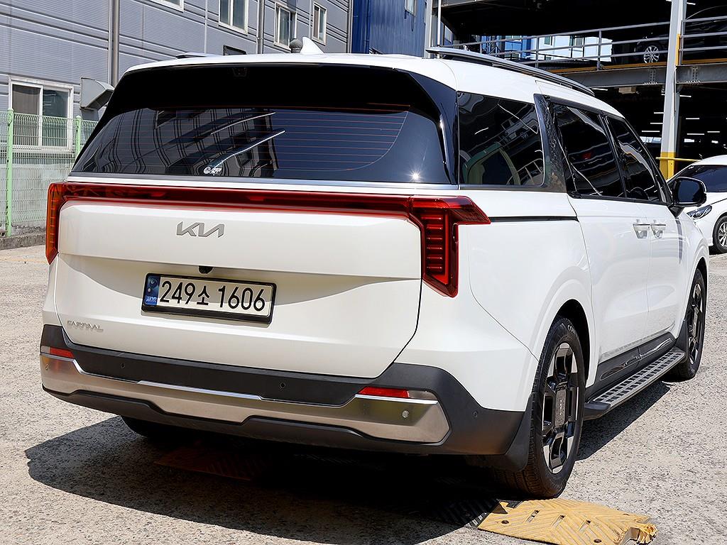 KIA Carnival - Vista 6