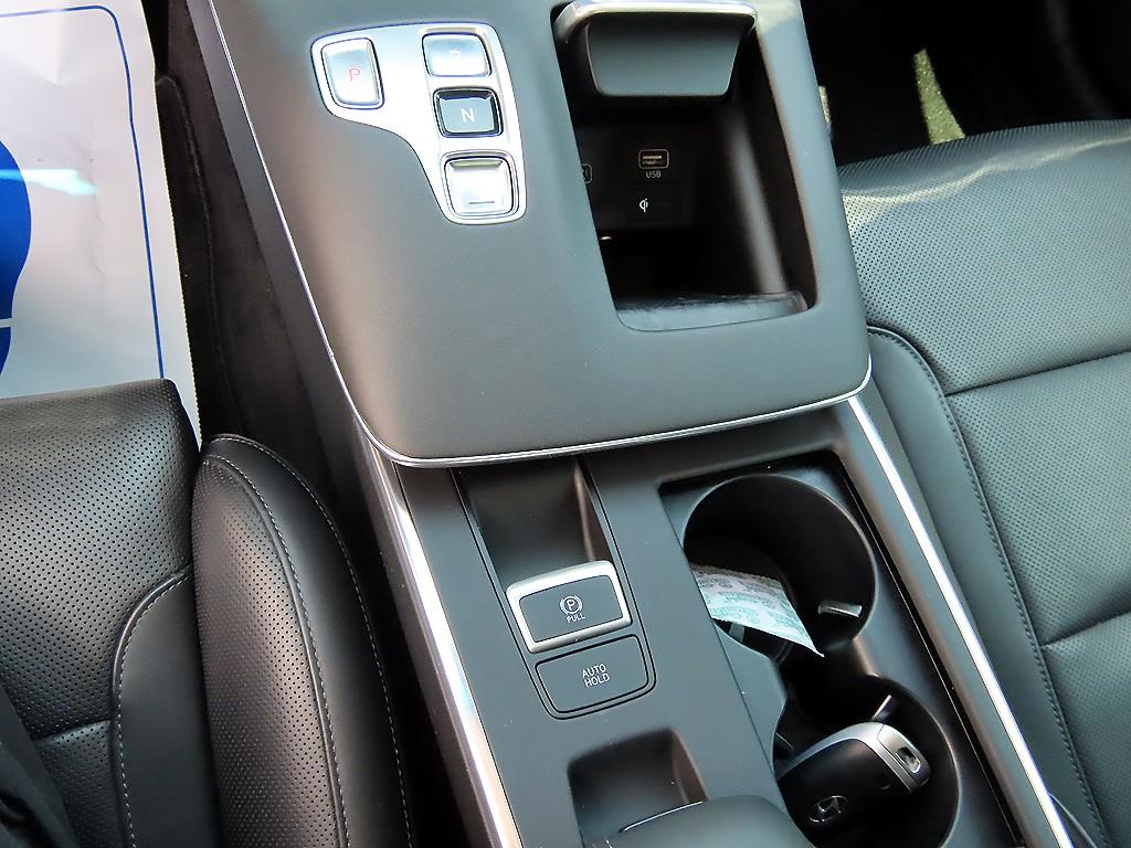 HYUNDAI Grandeur - Vista 10