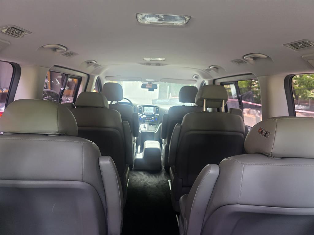 HYUNDAI Starex - Vista 11