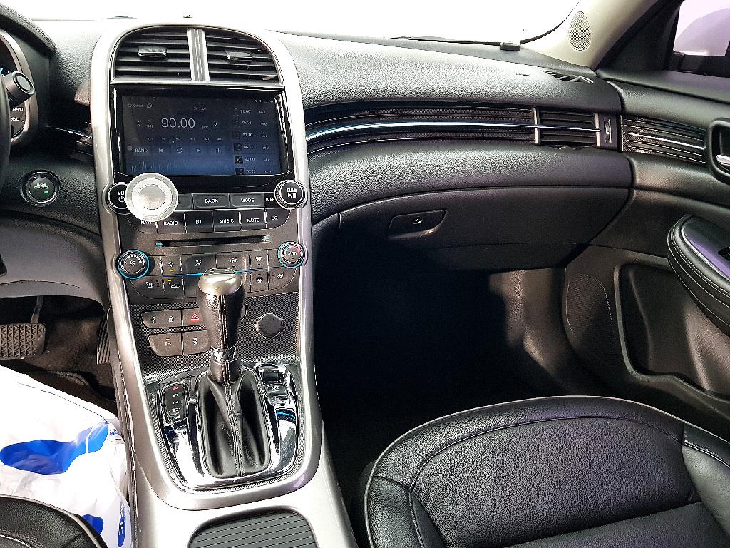 Chevrolet Malibu - Vista 10