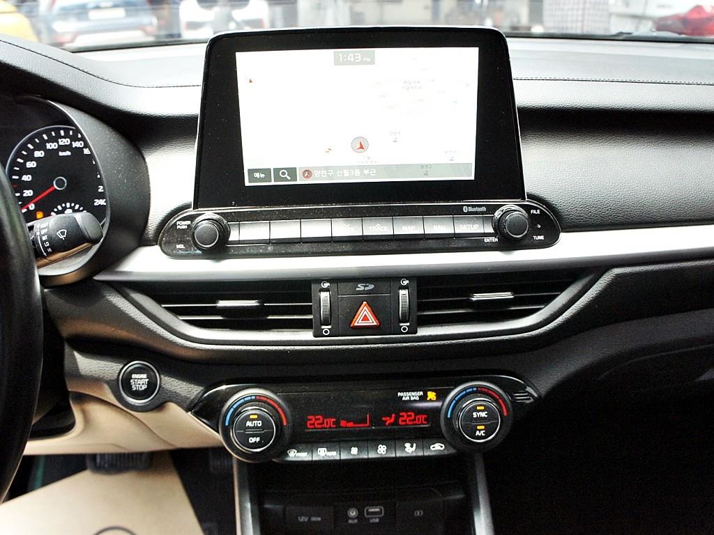 KIA K3 2019 Blanco - Importación desde Corea - HF Imports Iquique - Foto 10